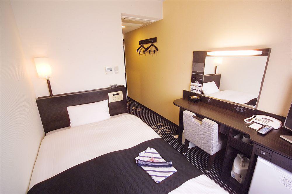 Apa Hotel Sendai Eki Itsutsubashi Bagian luar foto